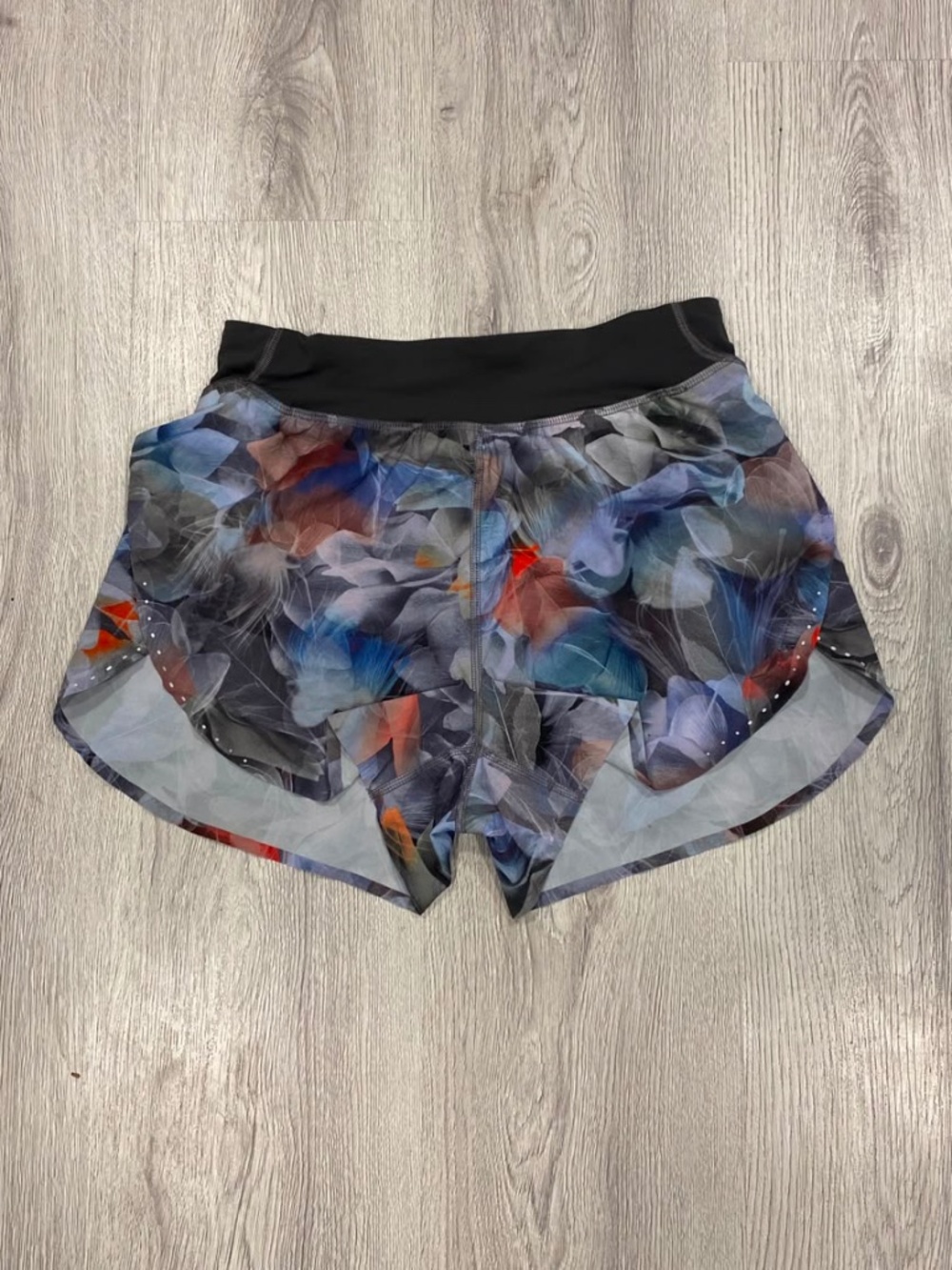 Lululemon Speed Up Mesh Athletic Running Shorts - Size 4